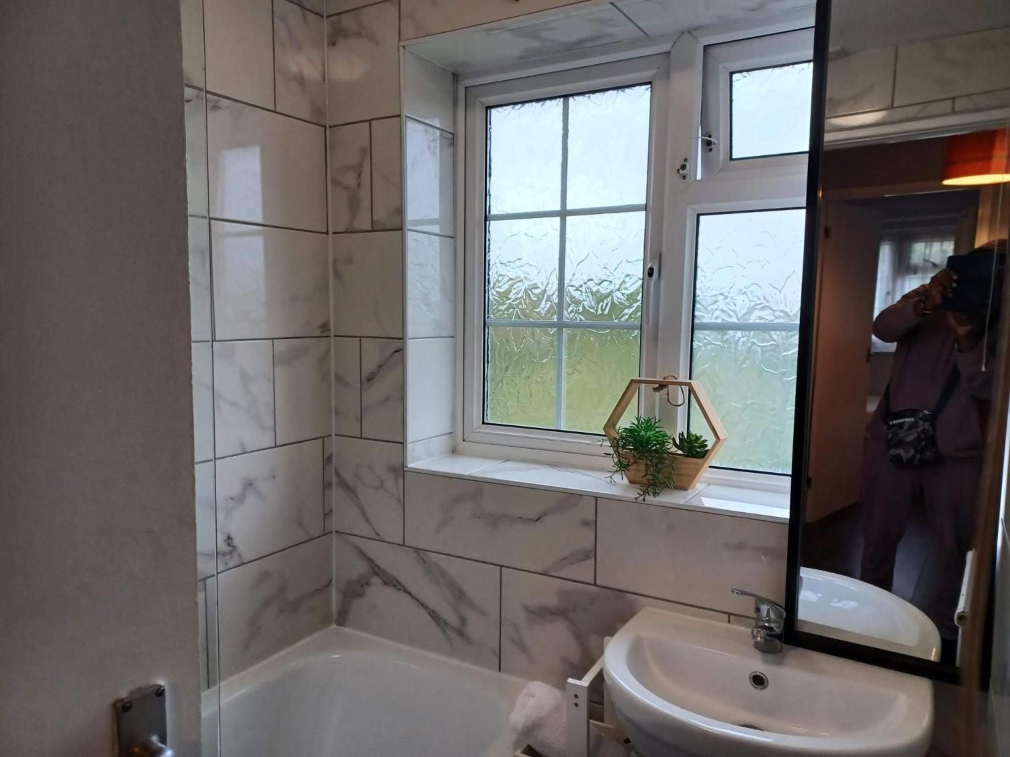 Poynters House - Huku Kwetu Luton & Dunstable - Spacious 2 Bedroom House Luton (Bedfordshire) Exterior foto
